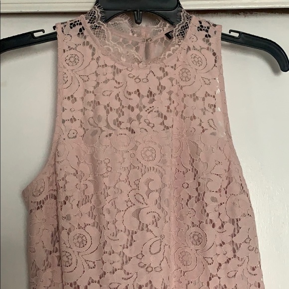 Light pink lace dress for any occasion! - Picture 2 of 3